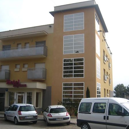 Hotel Zaytun Mequinenza Exterior foto